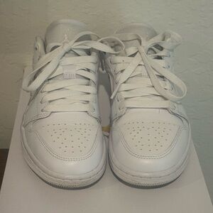 Nike Air Jordan 1 Low White Sneakers